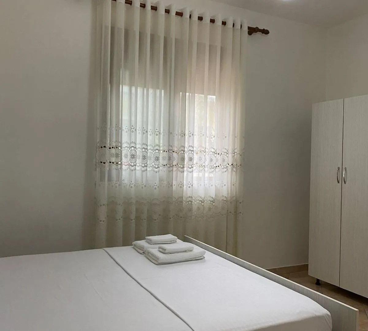 Gazi Villa Vlorë アパート